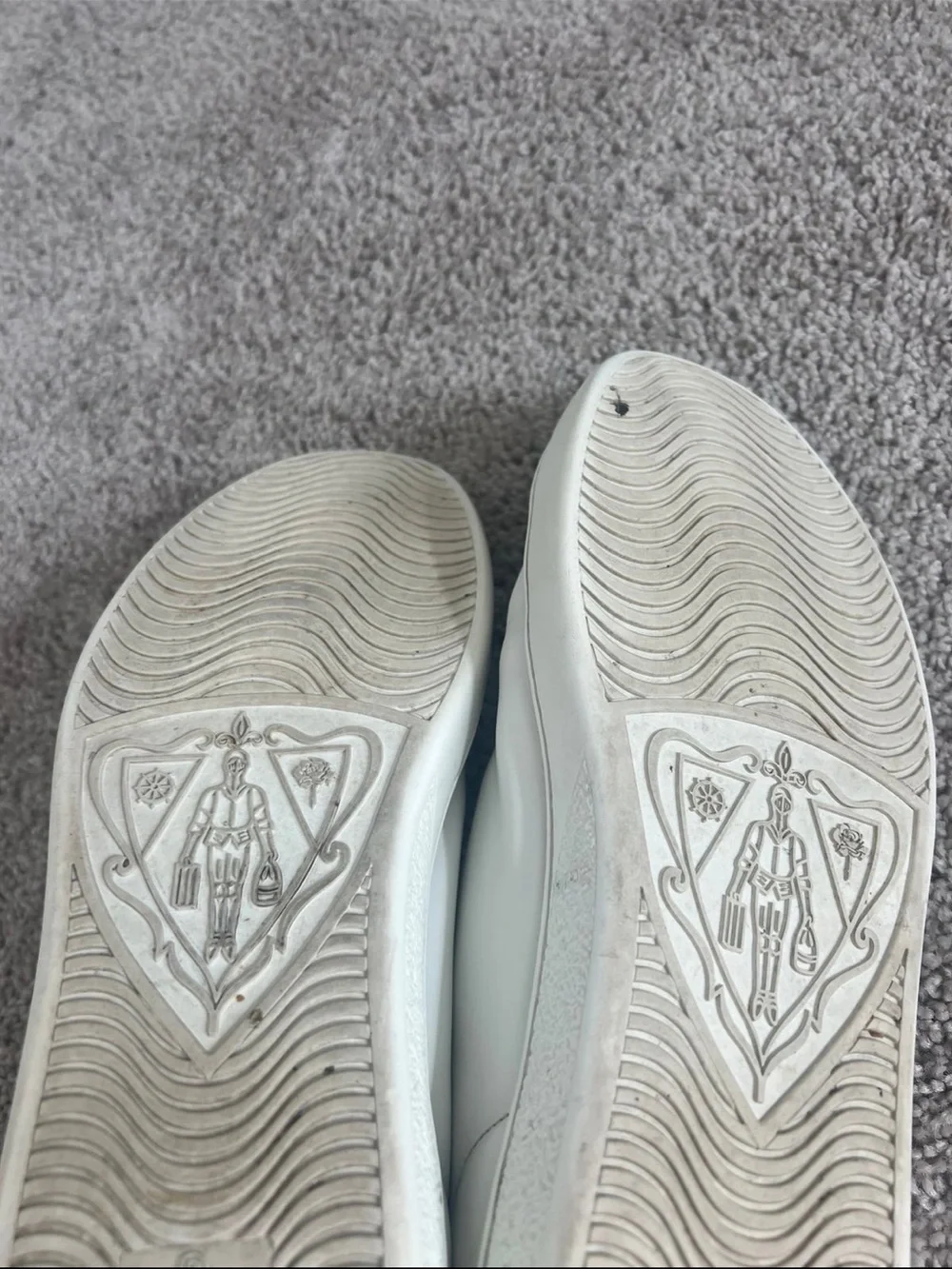 Authenticated GUCCI Sneakers men’s size 38.5
